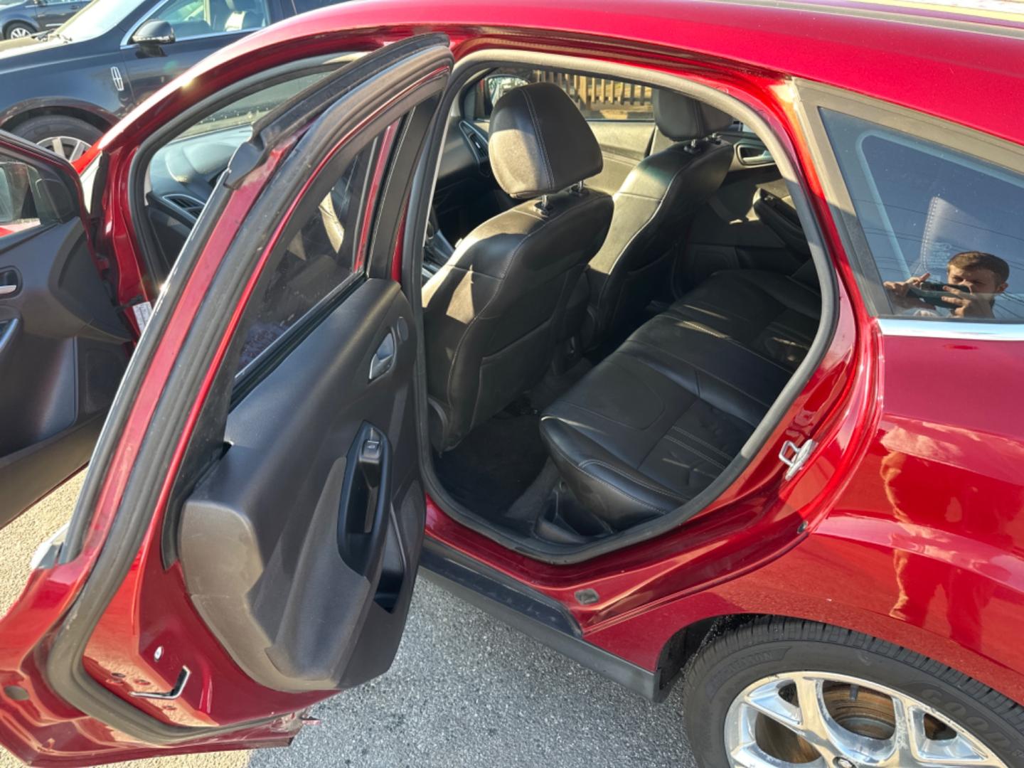 2014 Burgundy Ford Focus (1FADP3N23EL) , located at 5700 Curlew Drive, Norfolk, VA, 23502, (757) 455-6330, 36.841885, -76.209412 - Photo#8